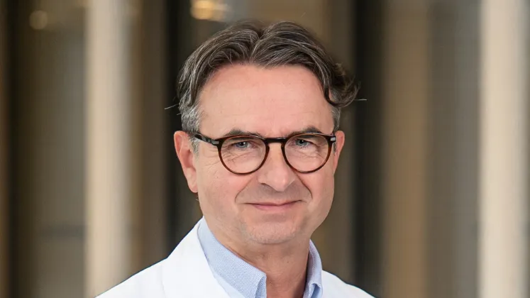 Portrait von Prof. Dr. med. Karsten Krakow.