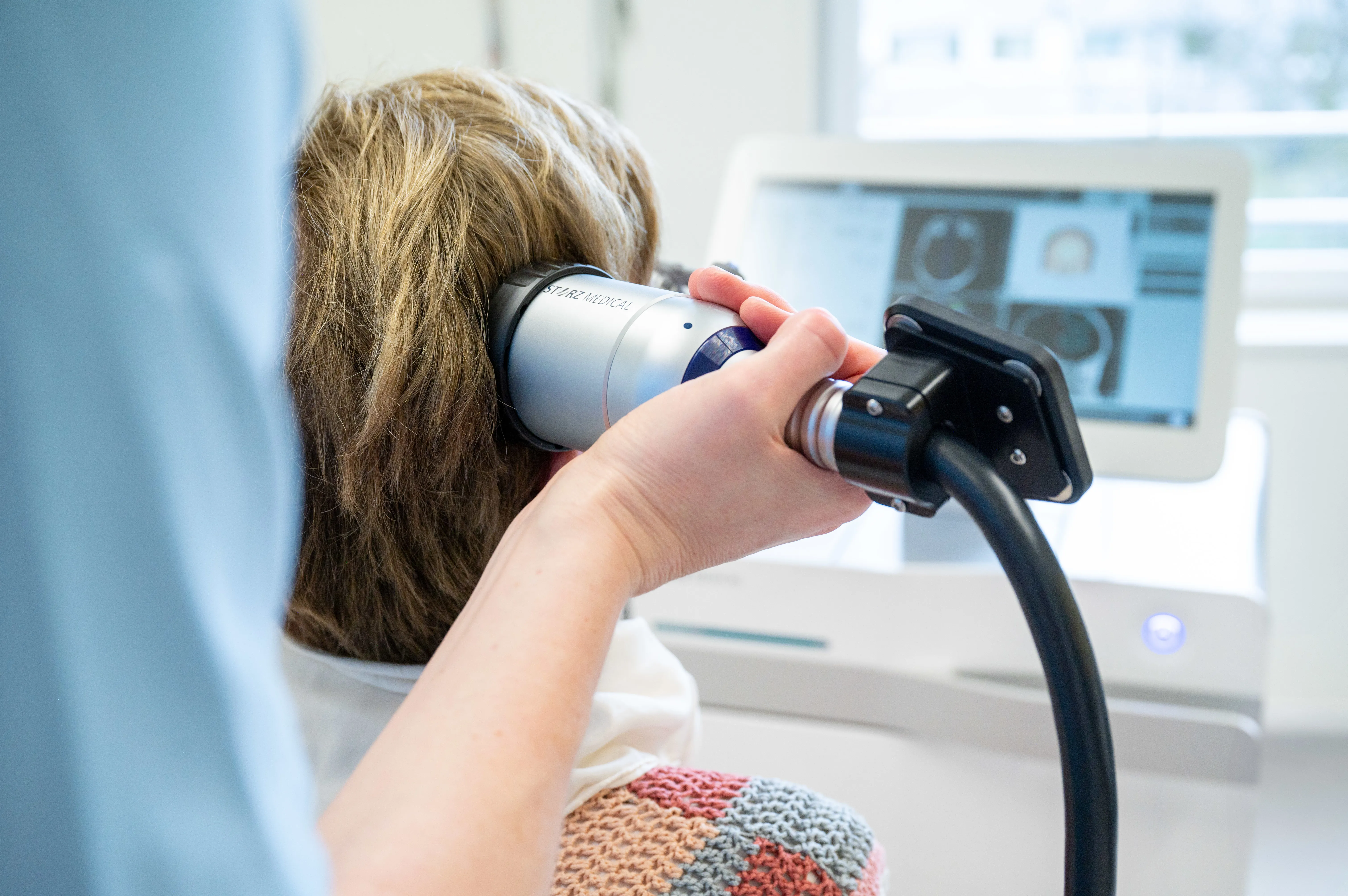 Patientin während TPS Therapie.