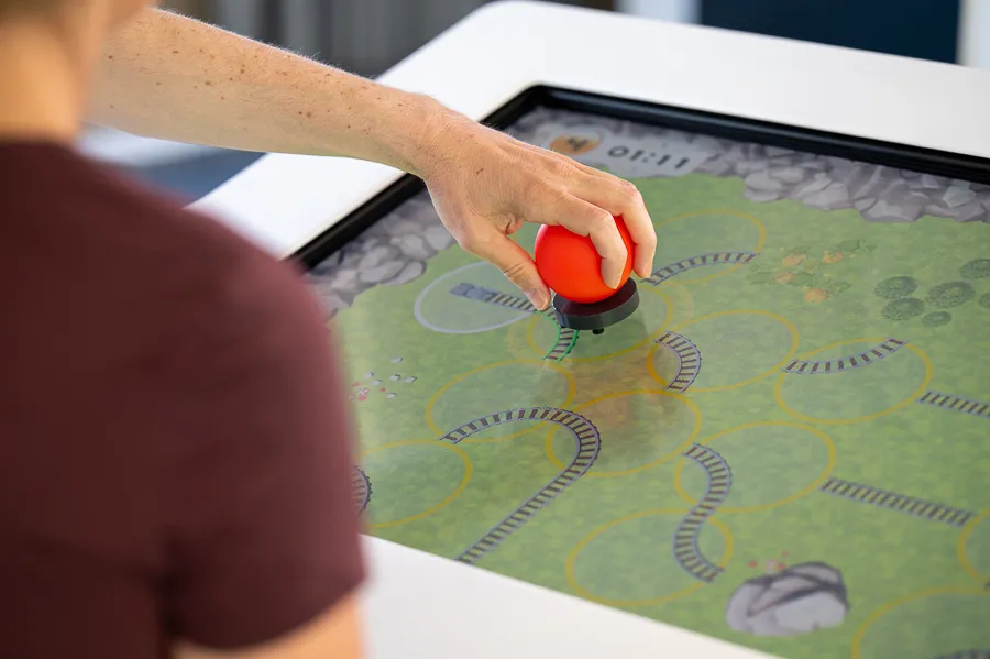 Ansicht des Myro von tyromotion während einer Therapiestunde.