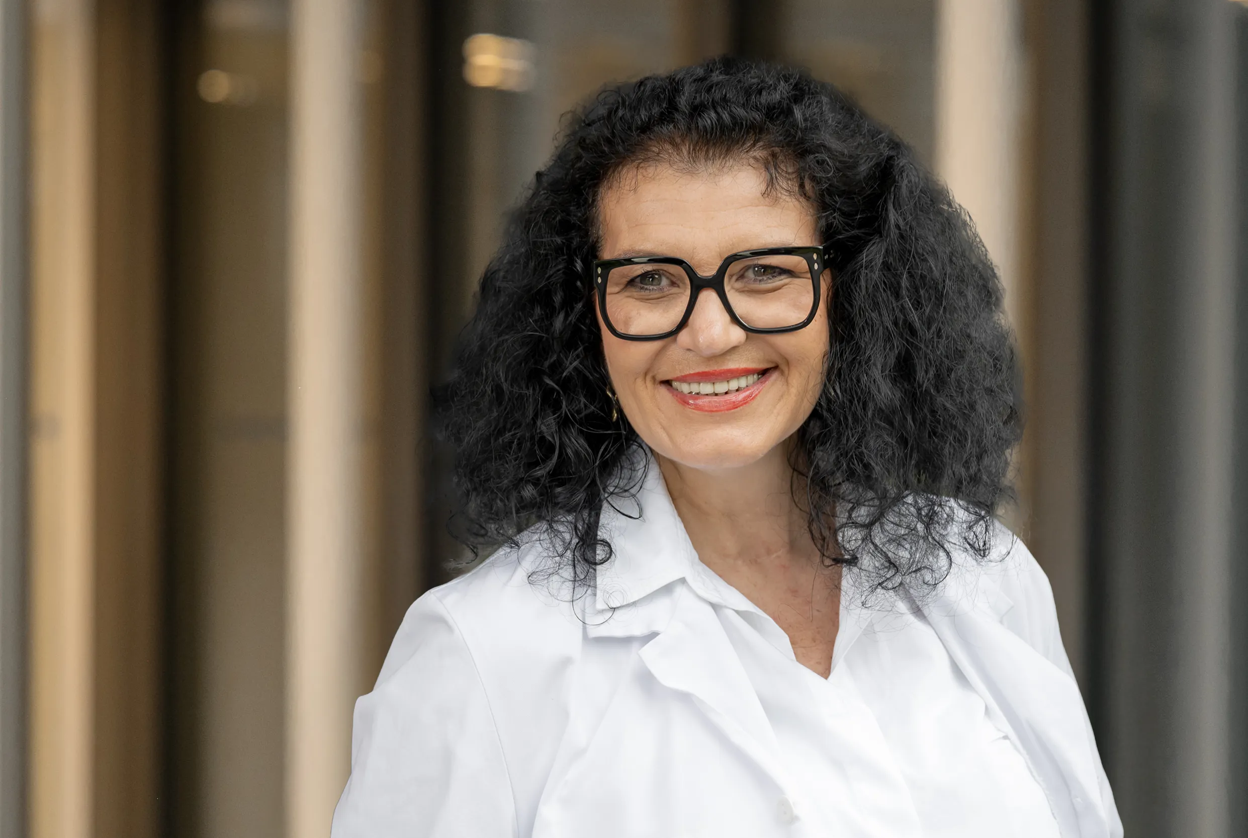 Porträt von Alena Schütte, Dr. med. univ. (BiH).