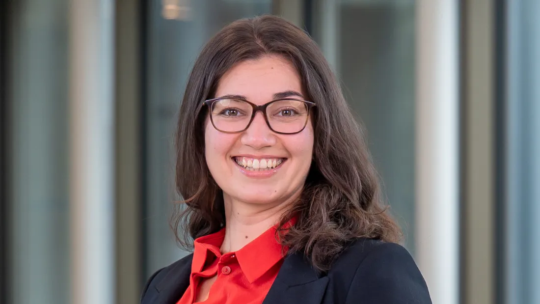 Portrait von Sara Stadler, Patient Relationship Managerin